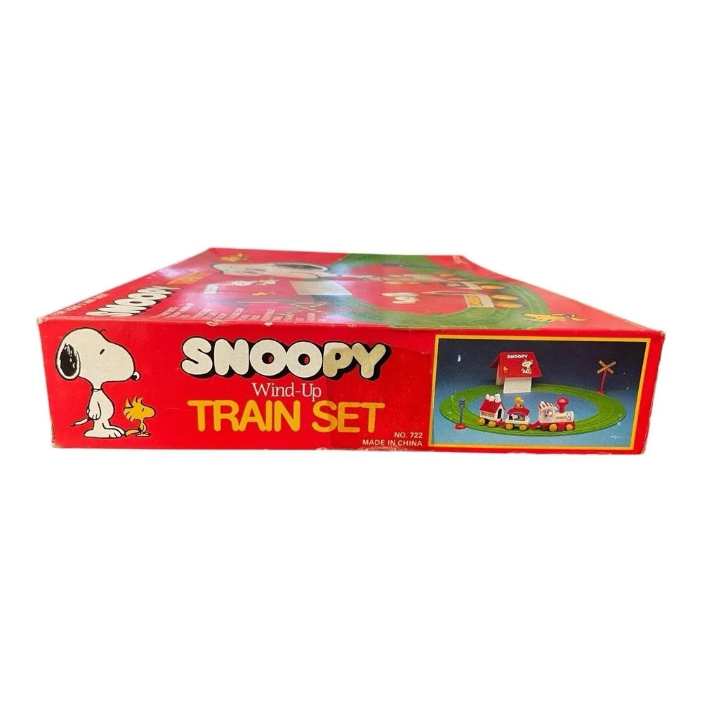 Snoopy Wind Up Train Set Circa 1965 New‎ In Box